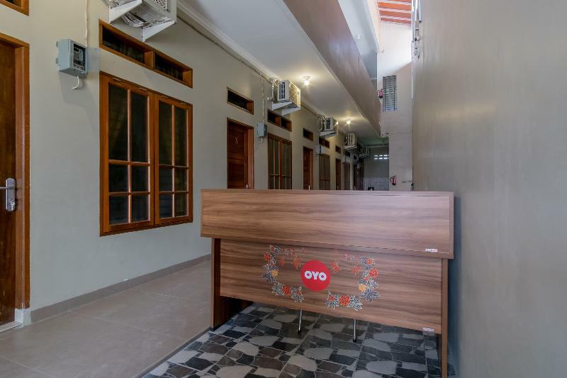 Reddoorz At Joyce Guest House Medan Exterior foto